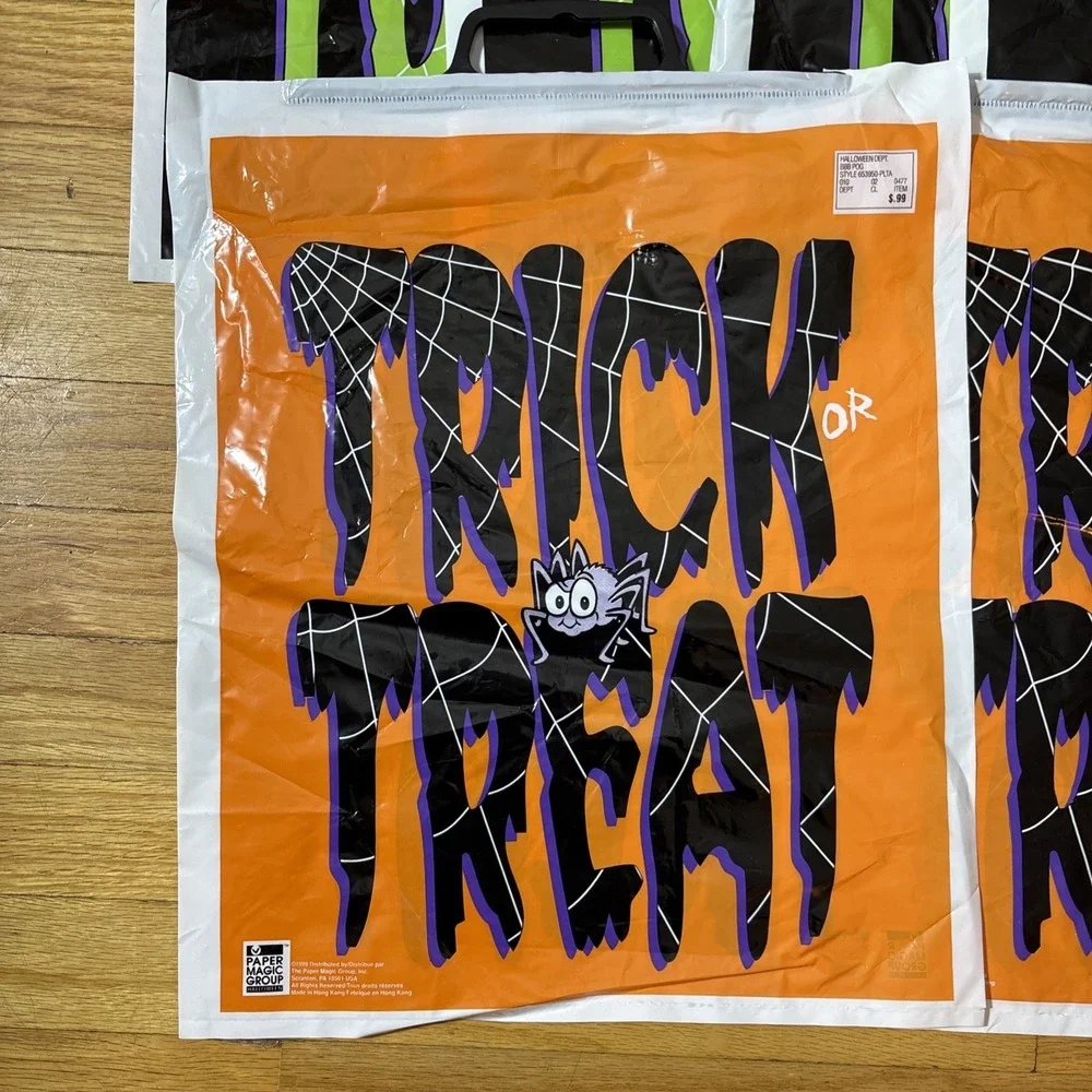 6 Vintage Halloween 1999 Trick or Treat Plastic‎ Bag Paper Magic Group